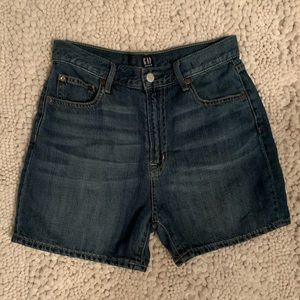 GAP 5” Relaxed Mom Shorts